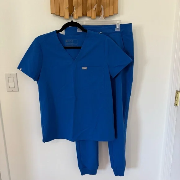 Figs Royal Blue Scrub Set, Shirt and Pants, Size Small, Technical Collection - Picture 1 of 14